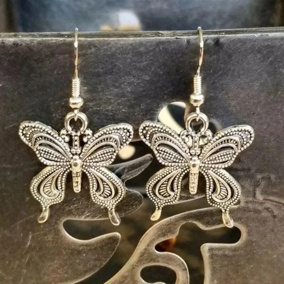 Silver Filigree Butterfly Art Nouveau Earrings - Picture 2 of 3